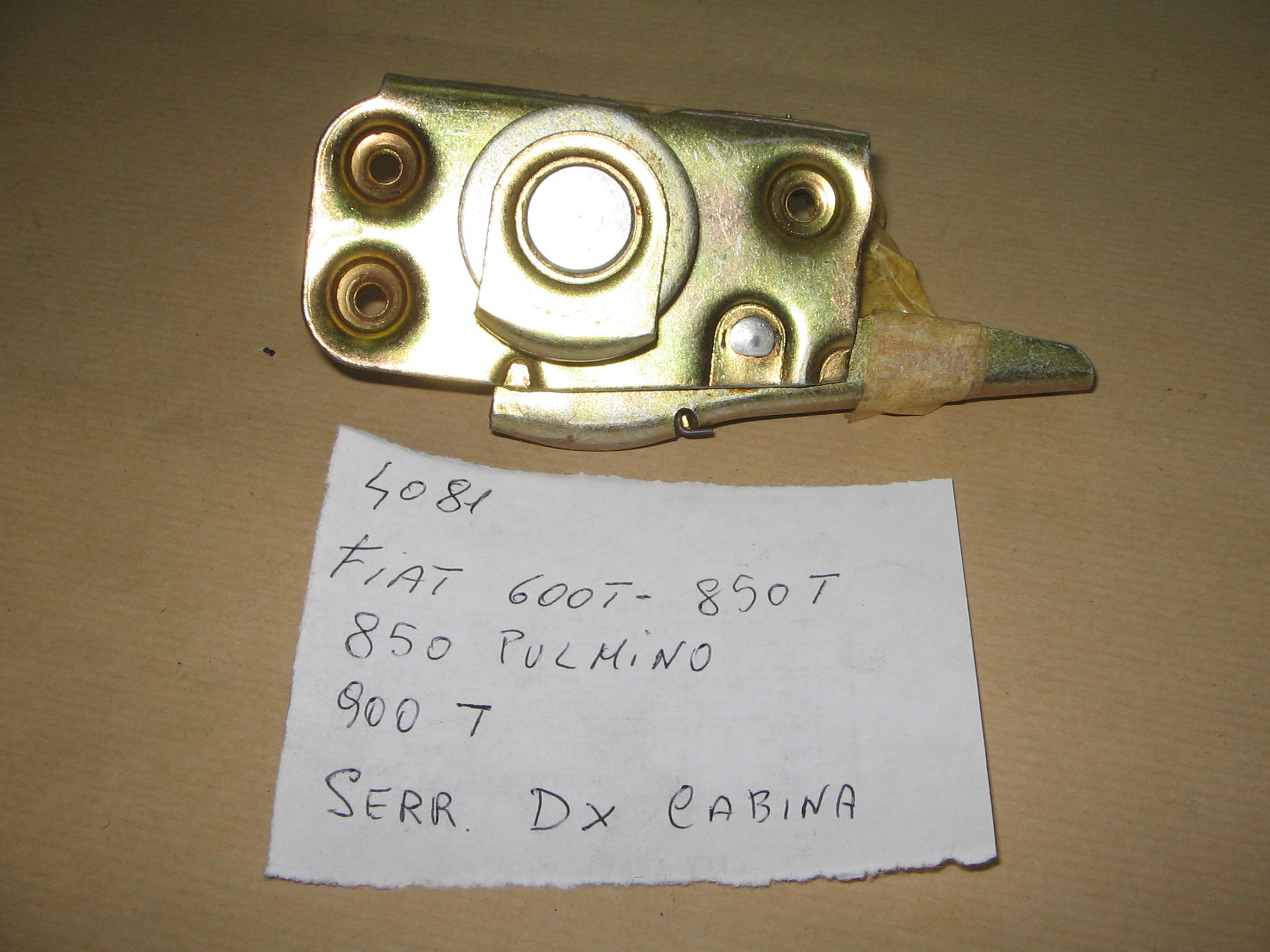 fiat 600 / 850  /900 pulmanino  serratura dx N. 20630